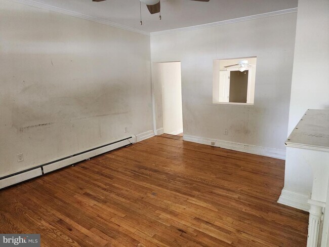 Building Photo - 205 Clinton St