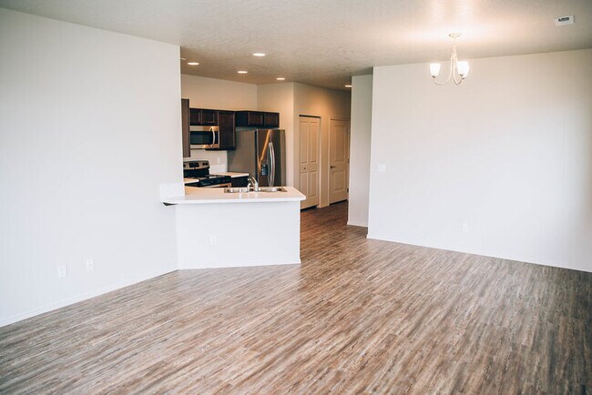 Foto del edificio - 318 S Marigold Ln