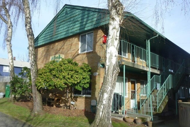 Building Photo - Birch Tree Apartments