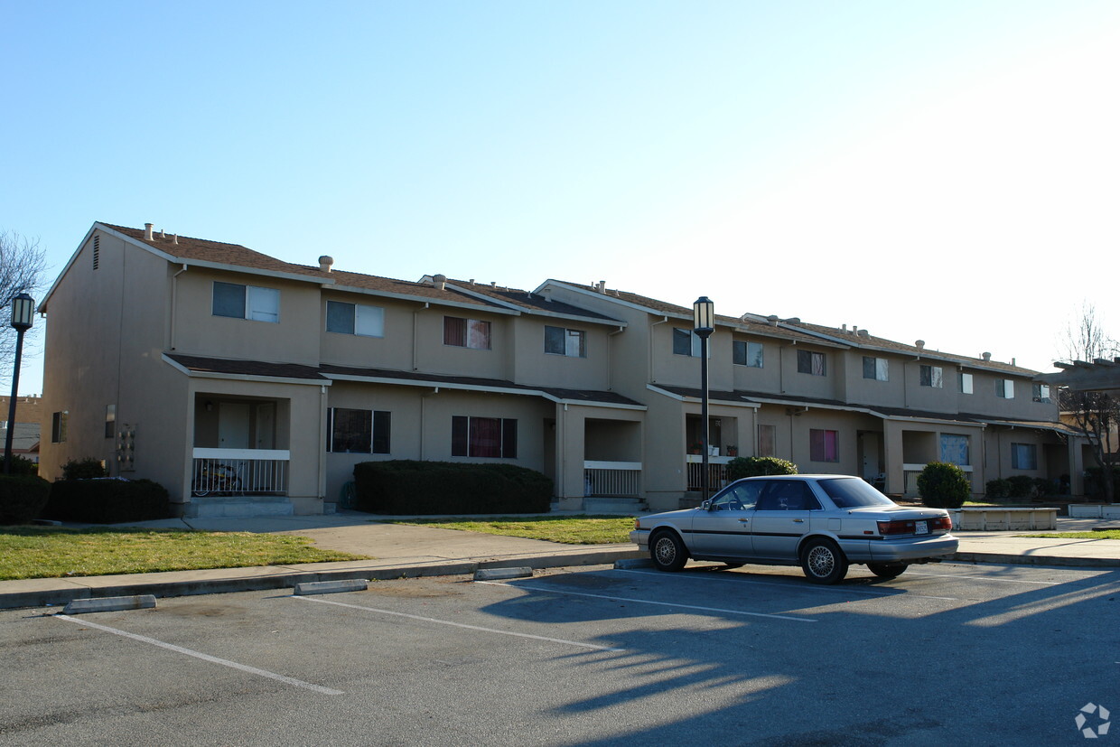 Primary Photo - Ocean View Apartments