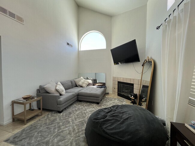 Building Photo - 8253 Gunther Cir