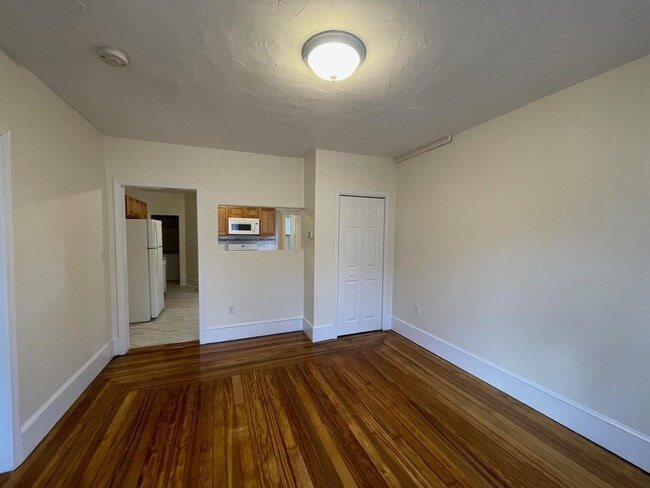 Foto del edificio - 42 Linden Ave