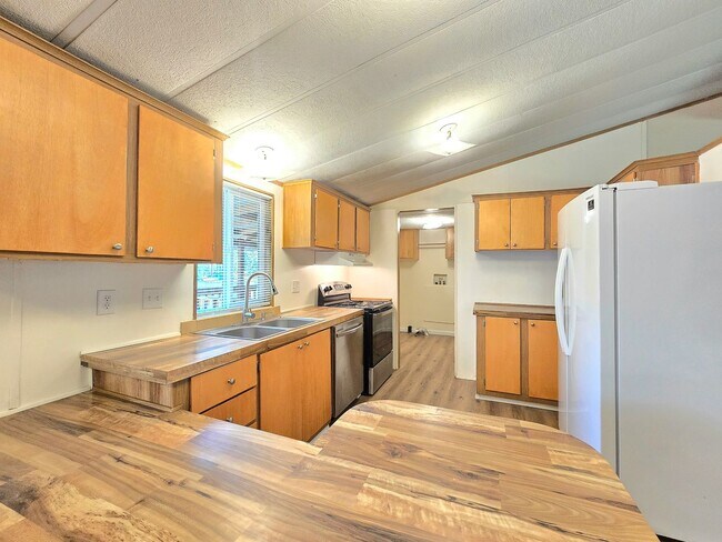 Foto del edificio - 3 Bedroom Home in Marysville  Pet Friendly...