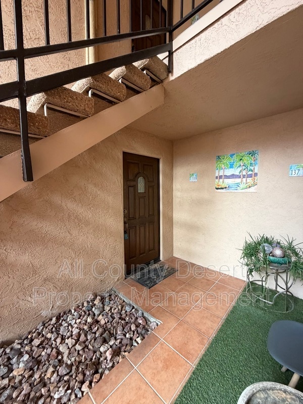 Foto del edificio - 400 N Sunrise Way