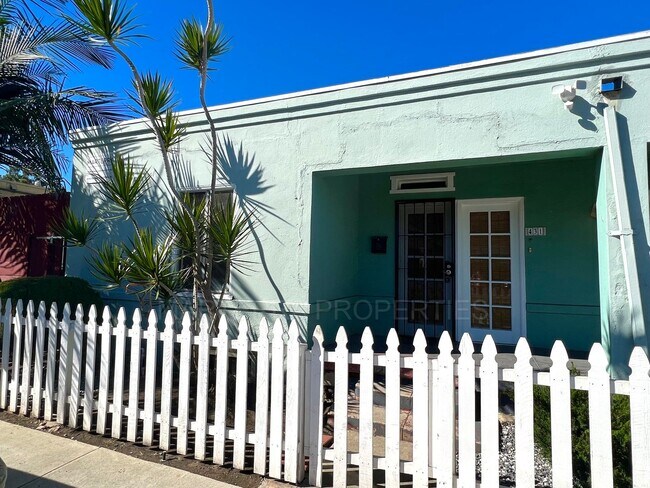 Foto del edificio - Retro Style Two Bedroom, Centrally Located