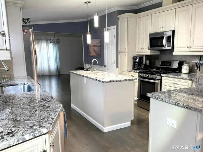 Foto del edificio - 75 Union City Rd