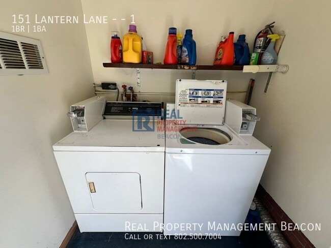 Building Photo - 151 Lantern Ln