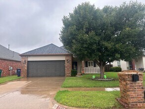 Building Photo - 7013 Eagles Landing