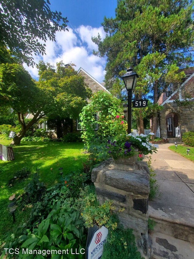 Primary Photo - 4 br, 2.5 bath House - 519 Wadsworth Ave