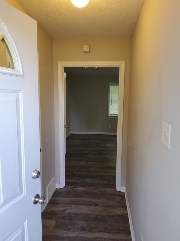 Foto del edificio - 3145 Briarwood Dr