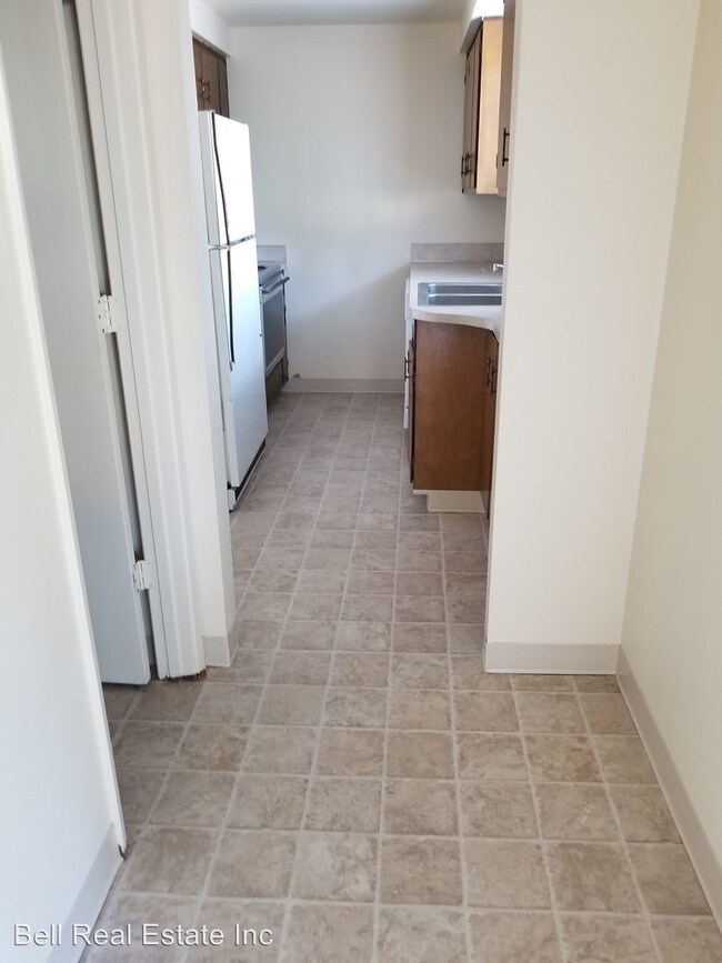 Building Photo - 2 br, 1.5 bath Apartment - 5146 E Street