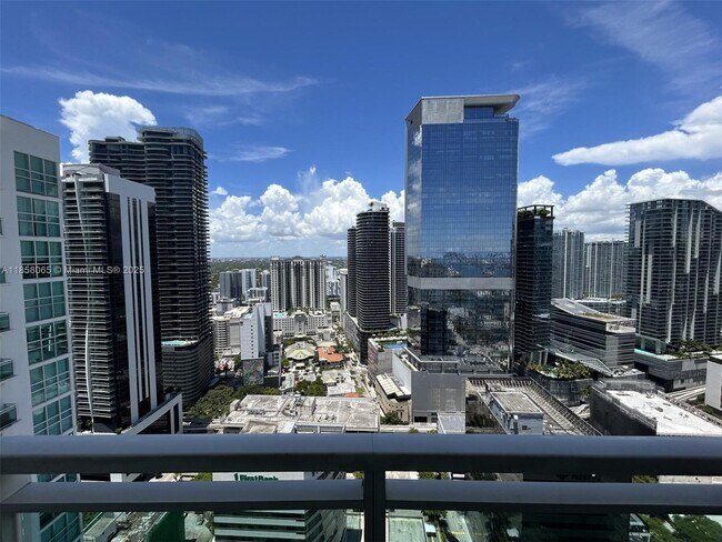 Foto del edificio - 950 Brickell Bay Dr