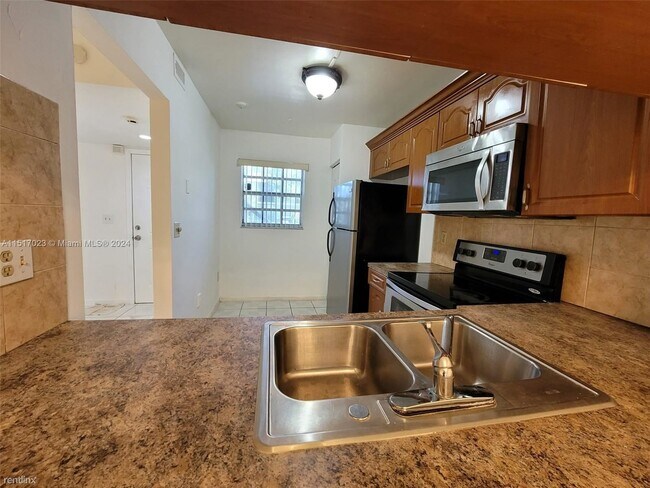 Foto del edificio - 3 br, 2 bath House - 426 NE 210th Circle T...