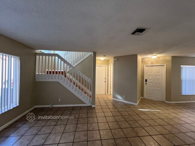 Building Photo - 5143 NW 87th Terrace