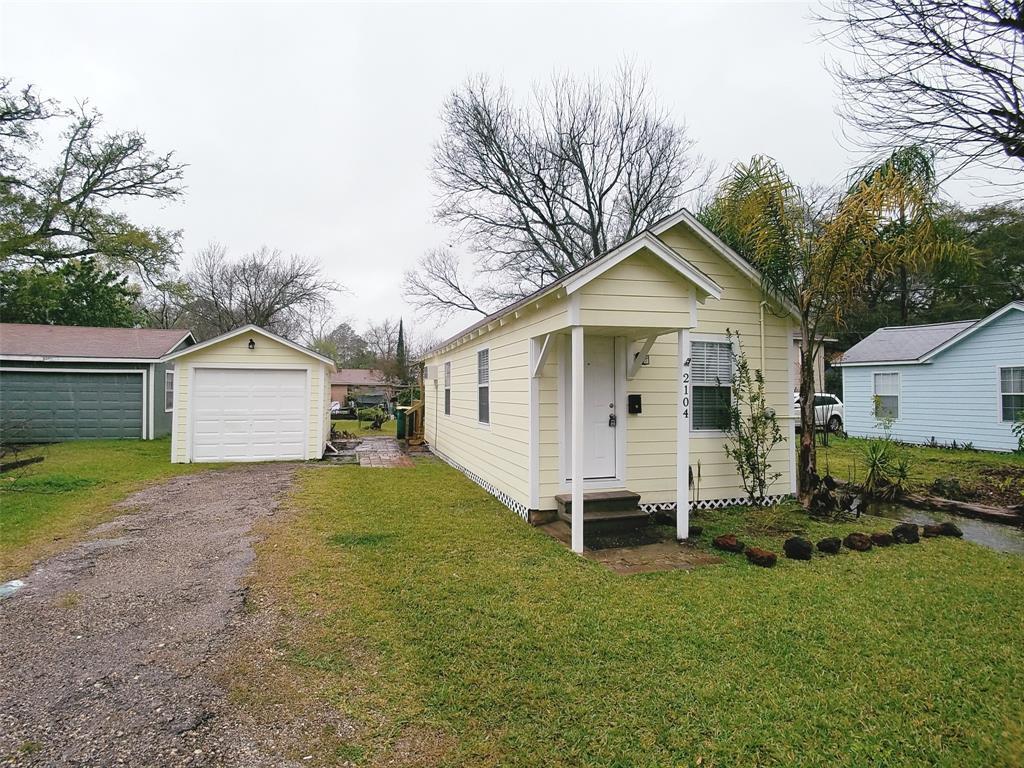 Primary Photo - 2104 N Galveston Ave