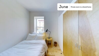 Building Photo - Private bedroom in 4 bed/2 bath Home