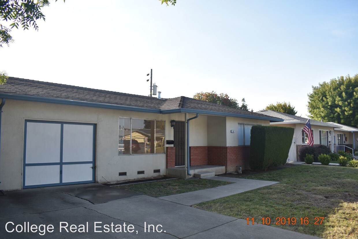Primary Photo - 114-116 Erma Ave