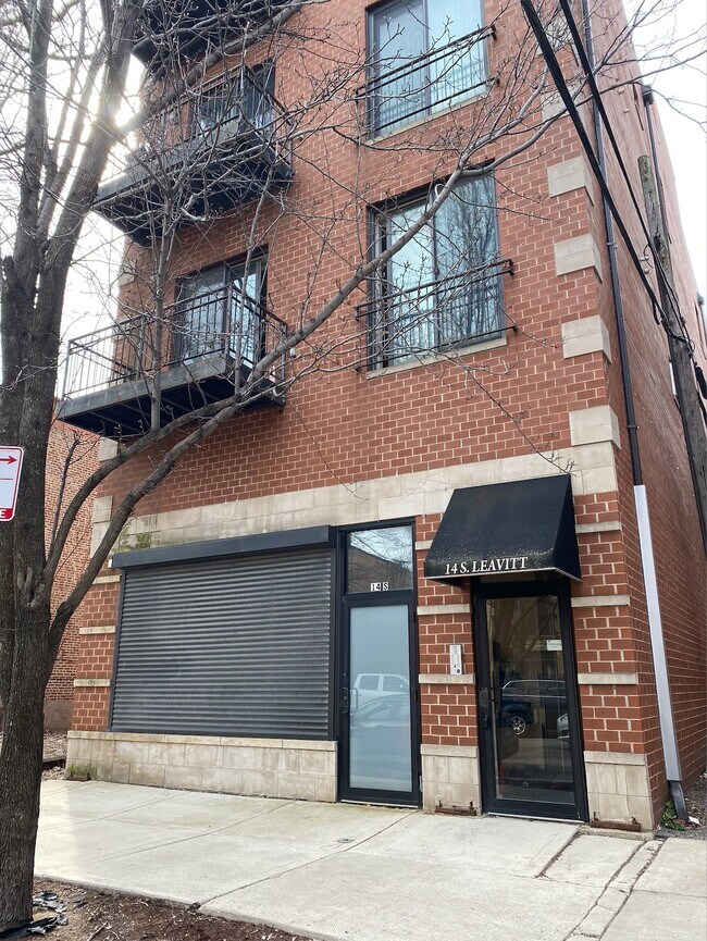 Building Photo - 14 S Leavitt St