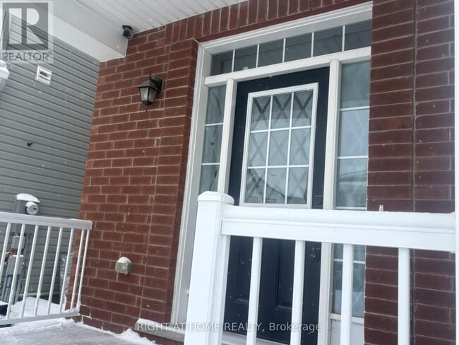 Building Photo - 713 Devario Cres