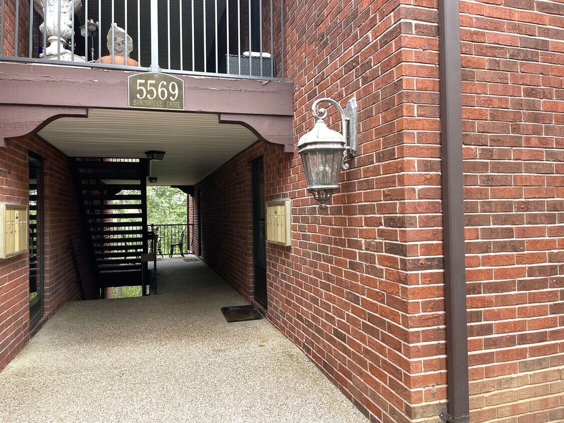 Primary Photo - Coming Soon! Beautiful 3 bedroom Condo in ...