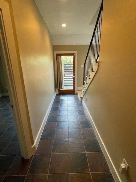 Foto del edificio - 1045 Bonner St