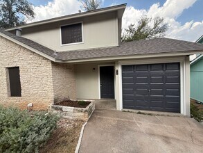 Building Photo - 812 Ramble Ln