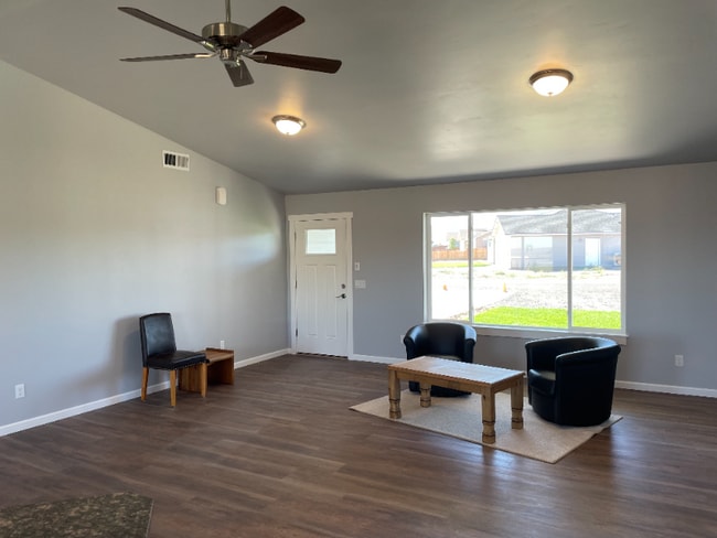 Building Photo - 532 Scenic Loop