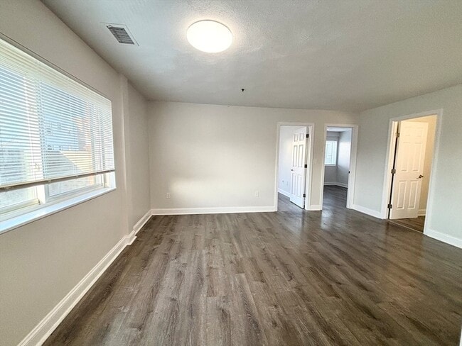 Photo - 11 Langdon St Apartment