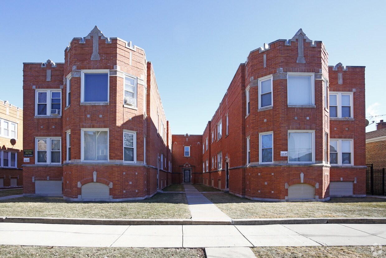 Building Photo - 6623 S Sacramento Ave
