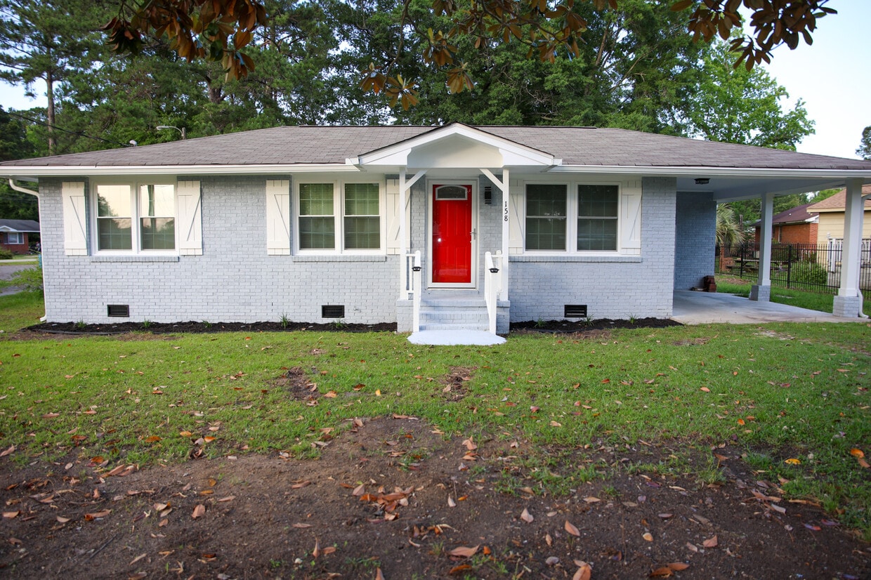 Primary Photo - 158 Epps Rd