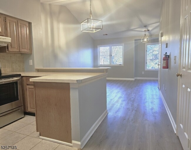 Building Photo - 6 Troon Terrace