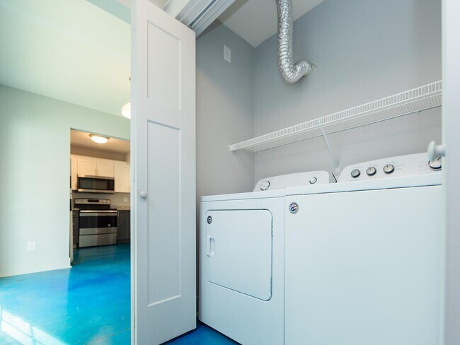 Foto del edificio - 1235 W Rangeview Cir