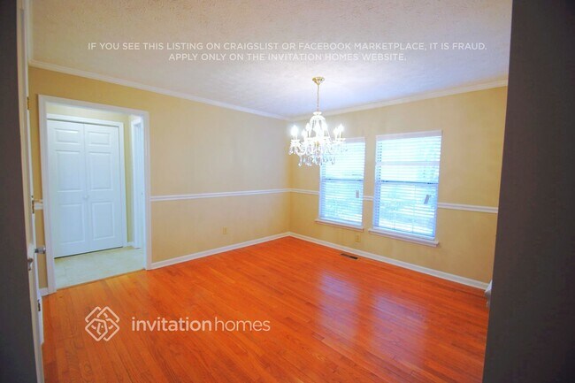 Building Photo - 740 Greenwood Ln SW