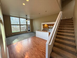 Building Photo - 2707 E 36th Ave