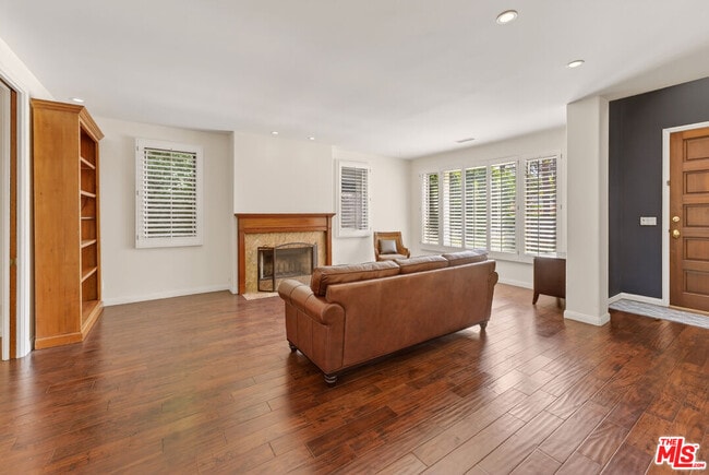 Foto del edificio - 16015 W Northfield St