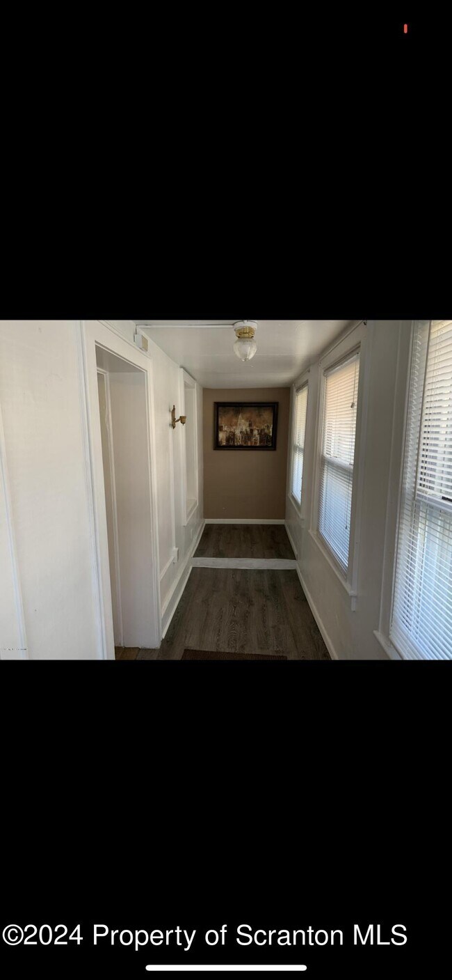 Foto del edificio - 1849 Clearview St