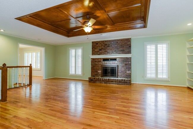 Building Photo - Fantastic 3 Bedroom Home
