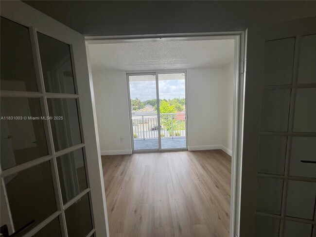 Foto del edificio - 1251 NE 108th St