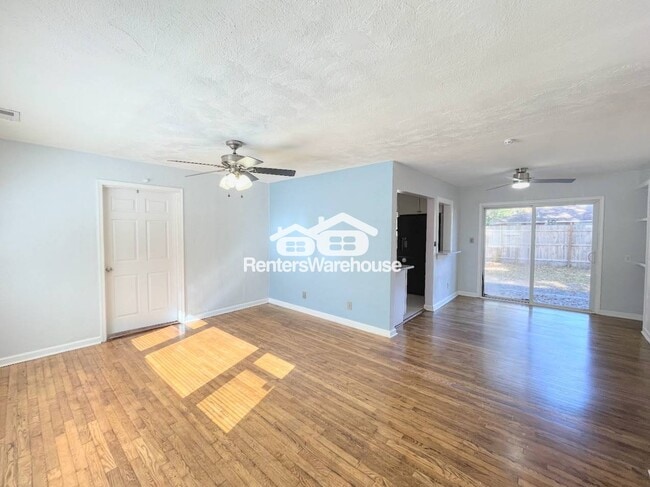 Foto del edificio - 4940 Erskine St