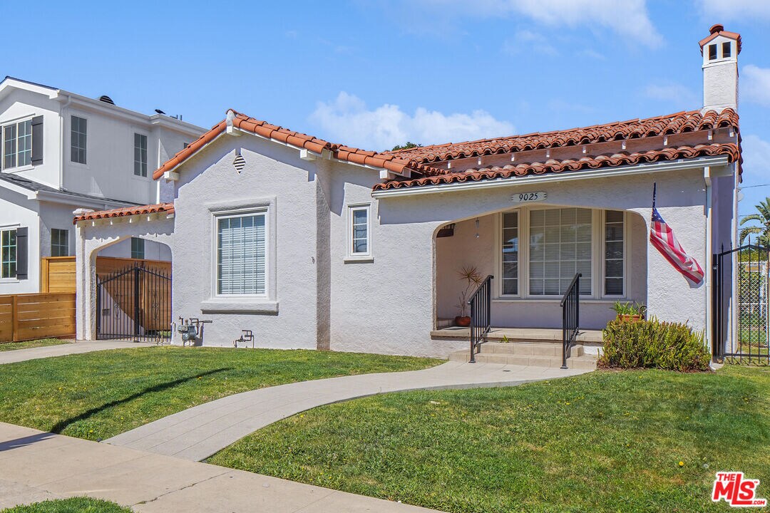 Foto principal - 9025 HARGIS St