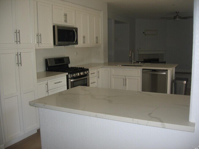 Building Photo - 3177 Stallings Dr