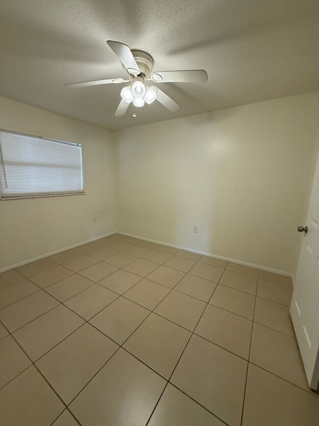 Foto del edificio - 122 South Rd