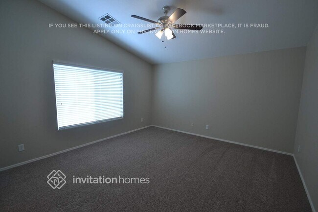 Building Photo - 2546 S 114th Ln