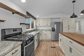 Building Photo - 5500 Penny Rd