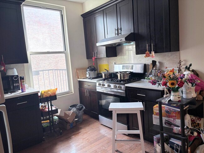 Foto del edificio - 227 8TH St