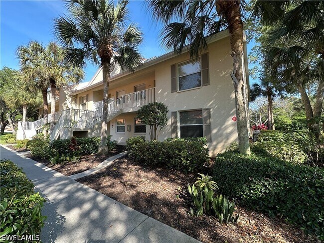 Foto del edificio - 241 Robin Hood Cir