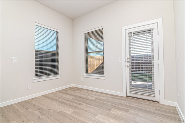 Building Photo - 6106 Purtis Crk Dr