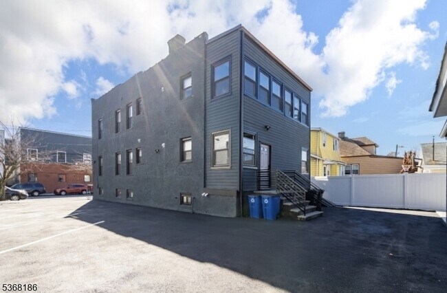 Foto del edificio - 31 Heckel St