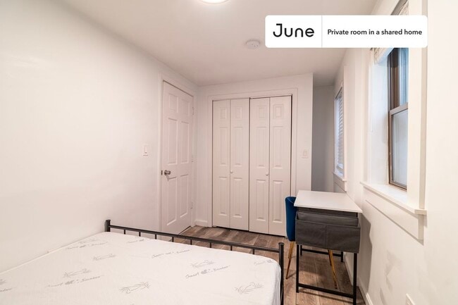 Building Photo - Room in Shared 5 bed/2 bath home