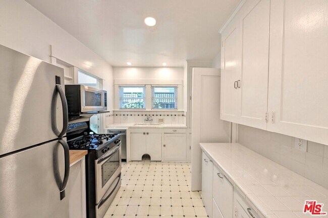 Foto del edificio - 942 Lincoln Blvd